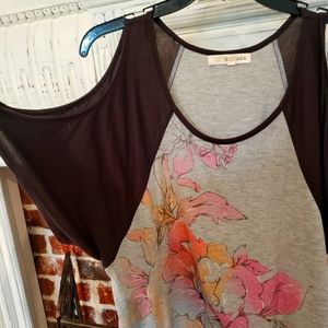 REWIND COLD SHOULDER TOP SIZE XL